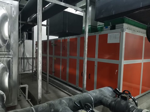 貴州醫(yī)科大學(xué)采用了愛克三集一體恒溫除濕熱泵 貴州醫(yī)科大學(xué)采用了愛克三集一體恒溫除濕熱泵