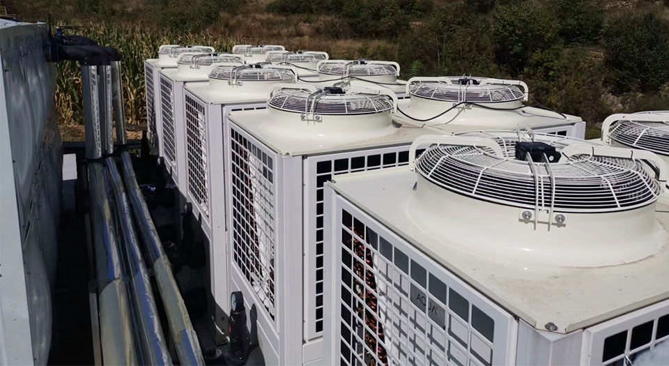 The cloud in the hometown of the homestay uses AQUA air source heat pump The cloud in the hometown of the homestay uses AQUA air source heat pump